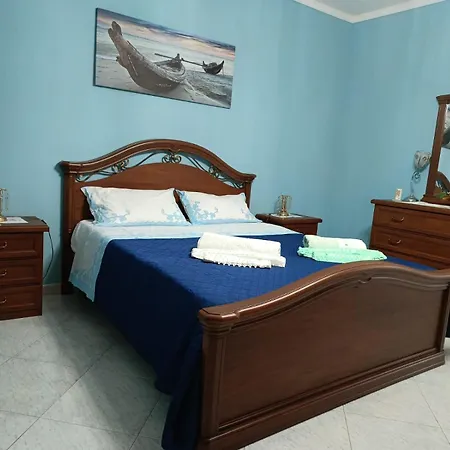 Etna Rose House شقة *